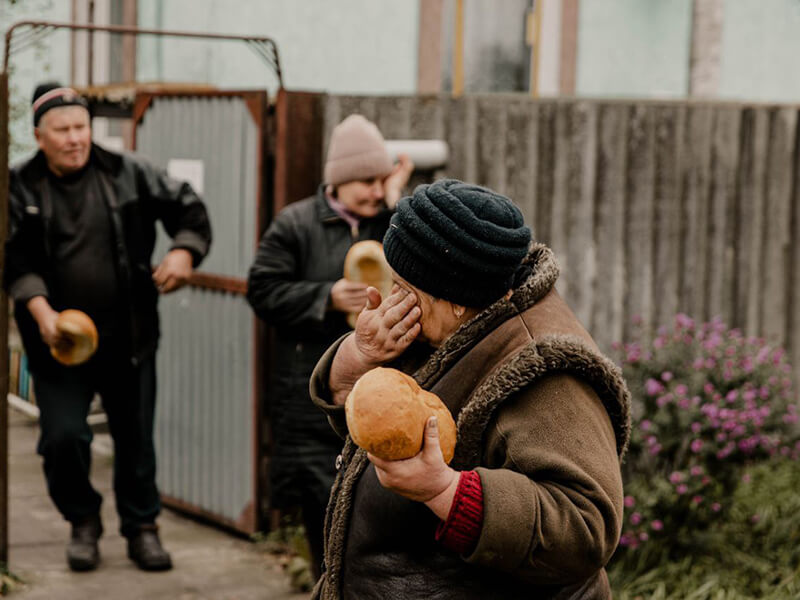 aid in Ukraine, Christian Aid Ministries